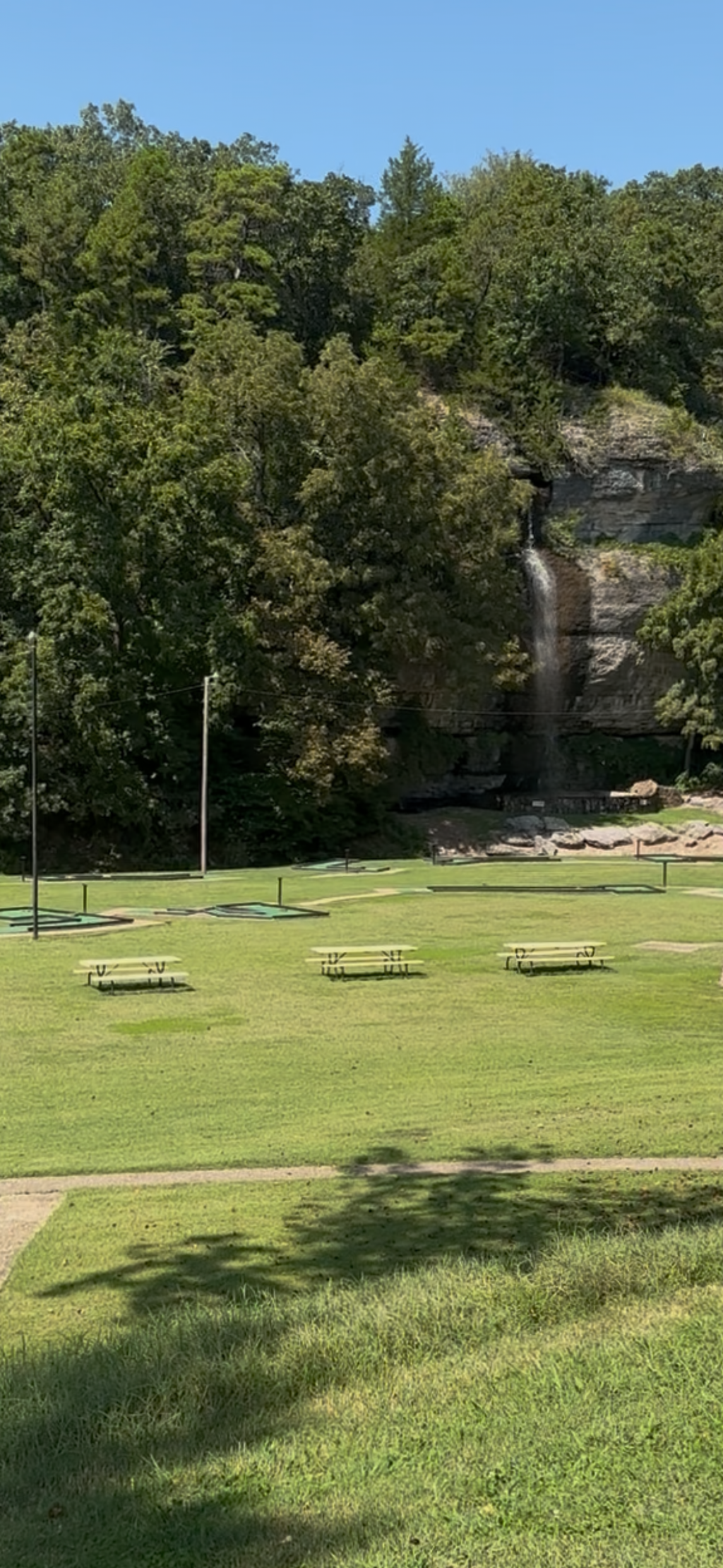 The Smallmouth Bunkhouse at Flint Ridge Resort on the Illinois River